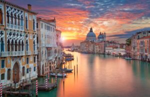 Comparing Hotel Prices in Venice